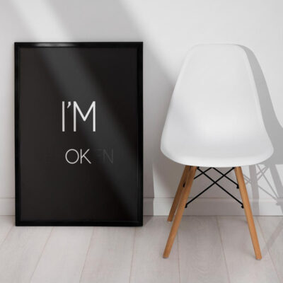 تابلو دکوراتیو مدل Im broken کد T276