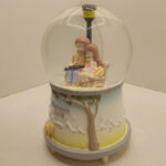 گوی موزیکال مدل پمپی دیدار عاشقانه پاییزی