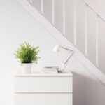 گلدان به همراه گل مصنوعی ایکیا مدل FEJKA -604.339.39