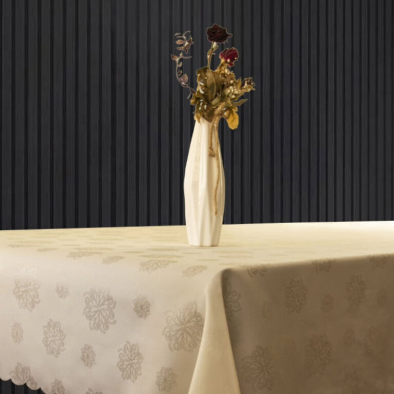 رومیزی رزین تاژ مدل اسنو مربع سایز 147x147 سانتیمتر