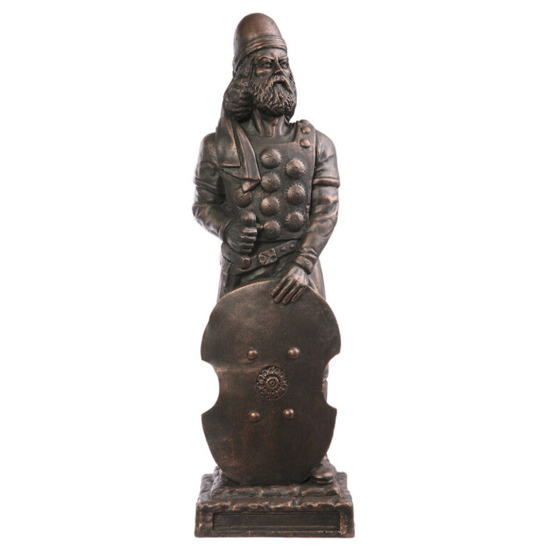 مجسمه تندیس و پیکره شهریار مدل تندیس بابک خرمدین کد M240-1 سایز بزرگ