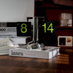 ساعت رومیزی ورقه‌ای مدل نوشته رنگی کد TN-104