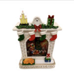 گوی موزیکال مدل پمپی کریسمسی طرح شومینه کد WDL-20114B