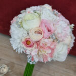 دسته گل مصنوعی مدل عروس ترکیبی کد 04